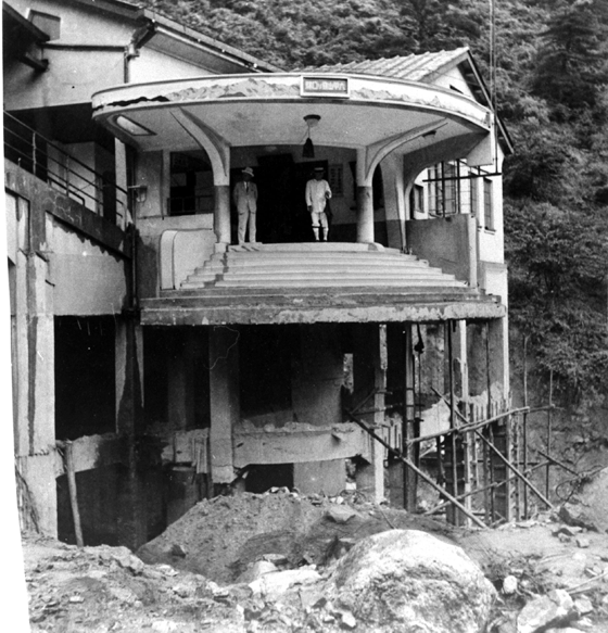 六甲山ロープウェー登り口駅