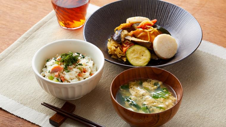 鮭と小松菜の混ぜごはんの献立